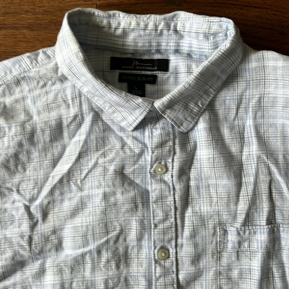 Marc Anthony Button Down Shirt. - Picture 2 of 7
